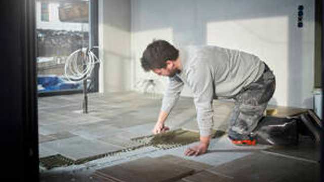 Solador/a y Alicatador/a en Mármol