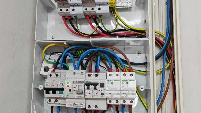 Técnico/a Electricista