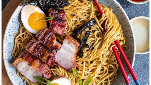 Wok chef