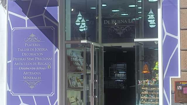 Dependienta