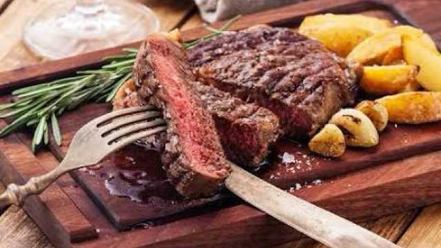 Cocinero/a y Ayudante/a de Cocina