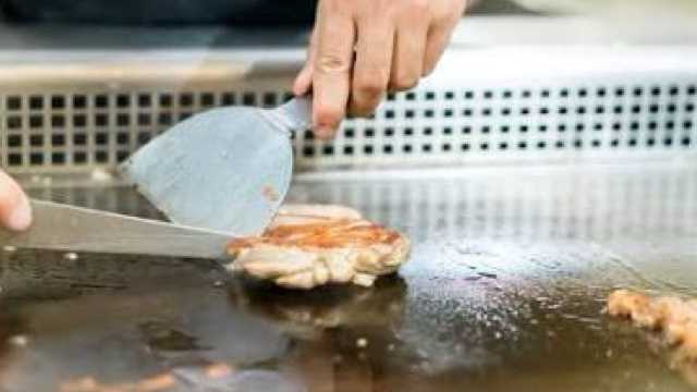 Ayudante/a de cocina  con experiencia en plancha