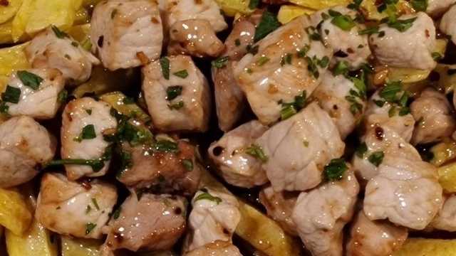 Cocinero/a y Ayudante/a de Cocina