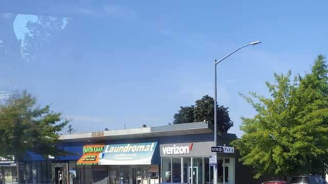 Shop Assistant/Laundry Folder