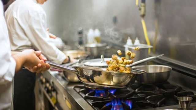 Jefe/a de Partida de cocina tradicional con toques modernos