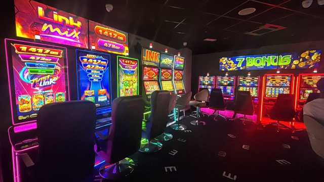 Dependiente/a