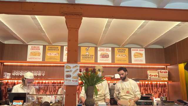 Cocinero/a y Ayudante/a de Cocina