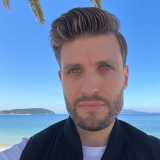 SERGIO B. avatar icon