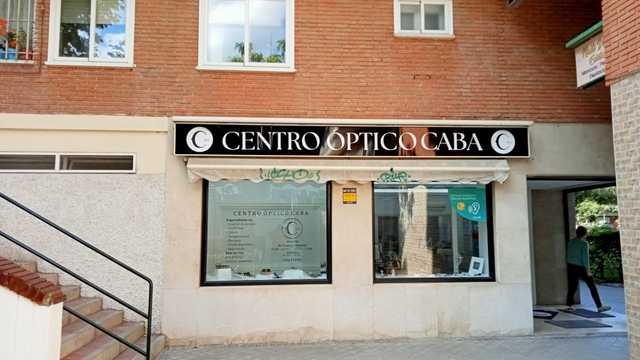 Dependiente/a