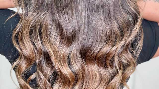 Oficial de Peluquería