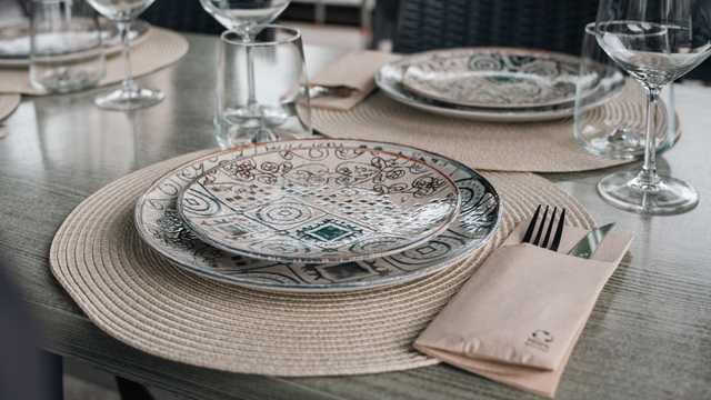 Camarero/a y Cocinero/a