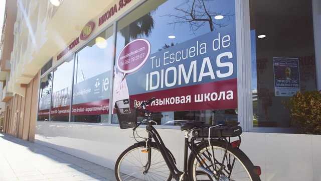 Profesor en la escuela de idiomas