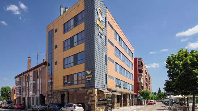 Camarero/a de Barra y Ayudante de Cocina