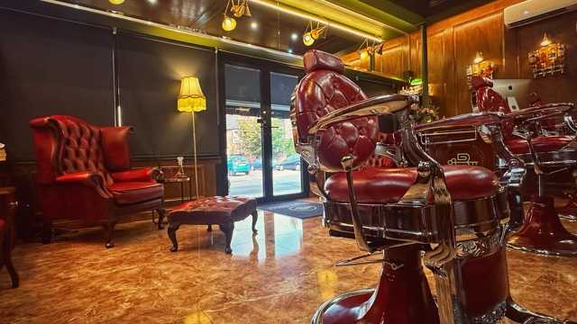 Barber / Hairdresser