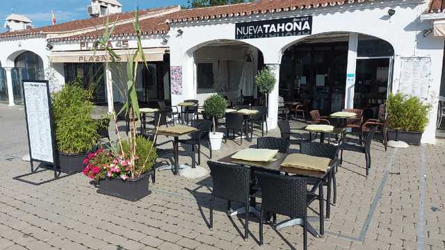 Camarero/a