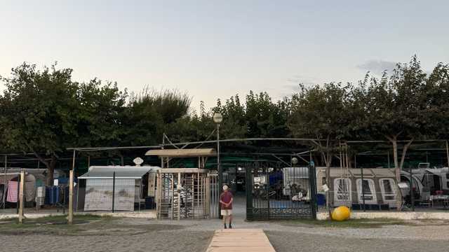 Albañil/ mantenimiento / electricidad
