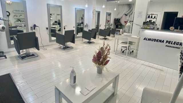 Oficial de Peluquería