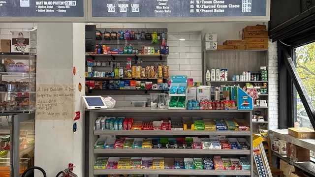 Cashier / assistant