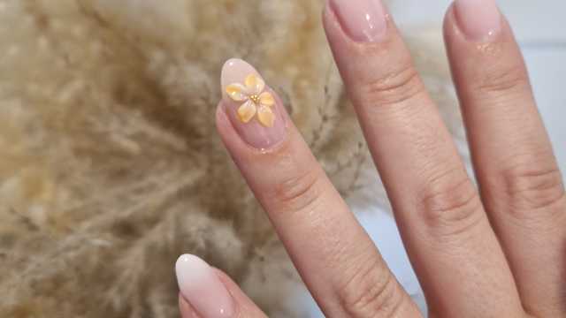 Manicurista Técnica Uñas Acrilicas