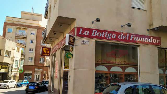 Ayudante/a de Dependiente/a