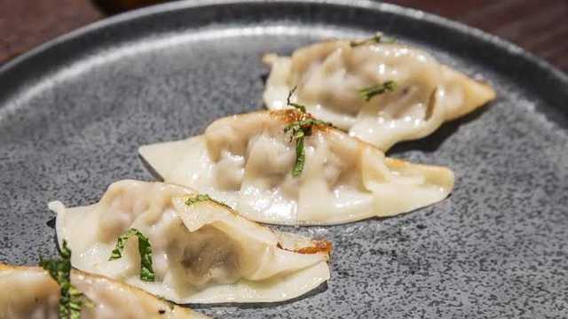 Cocinero/a restaurante japonés partida caliente