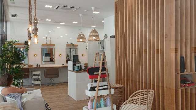 Oficial de Peluquería