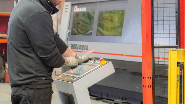 Se busca Operador Laser