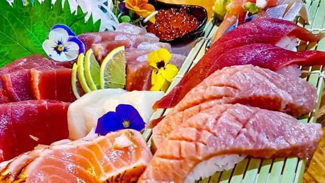 Sushiman/Sushiwoman