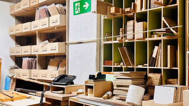 Oficial taller madera