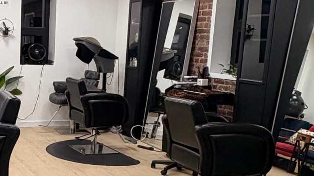 Stylist Chair Rental