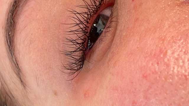 Manicurista y Cejas con hilo