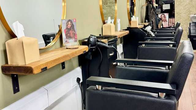 Hairdresser Assistant