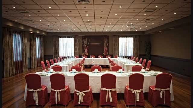 Cocinero/a y Ayudante/a de Cocina