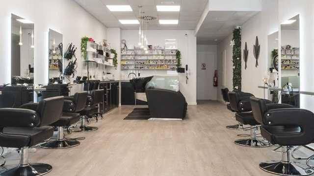 Oficial de Peluquería