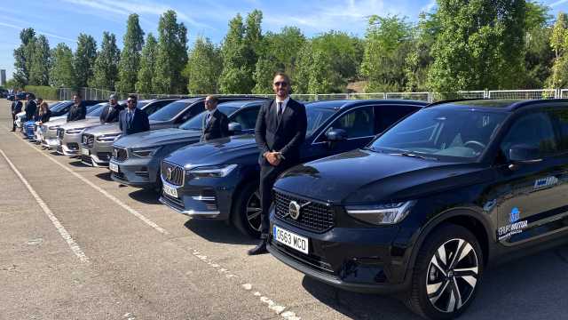 CONDUCTORES/AS CON MOTO