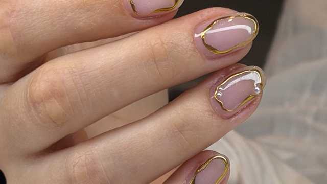 nail tech
