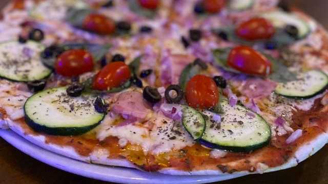 Repartidor/a y Camarero/a