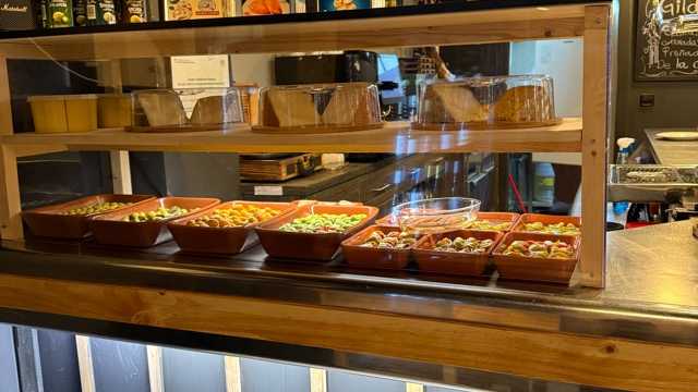 Camero y responsable de sala