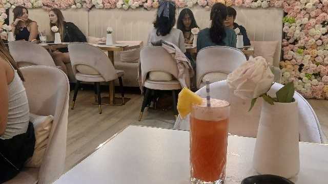 Barista and Waitress