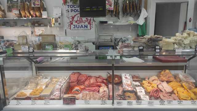 Dependienta de pollería