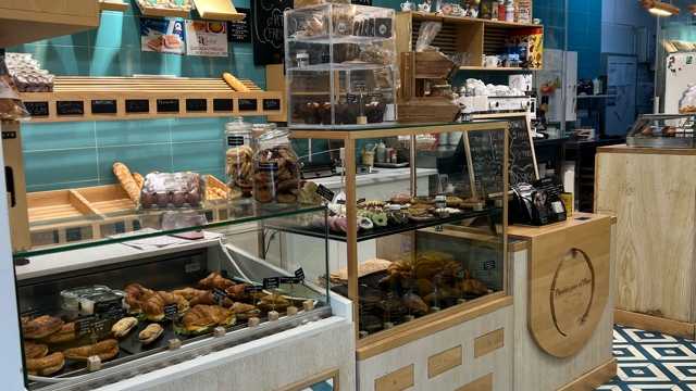 Ayudante panadería cafeteria