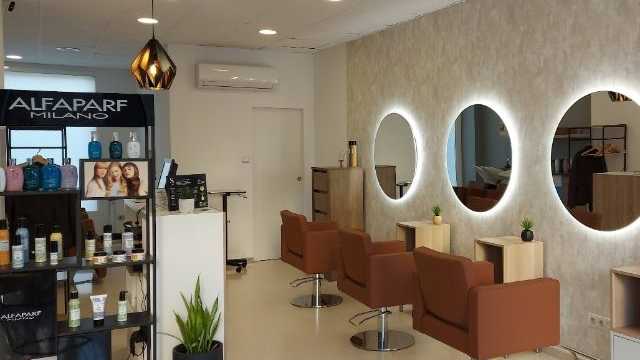 Oficial de Peluquería