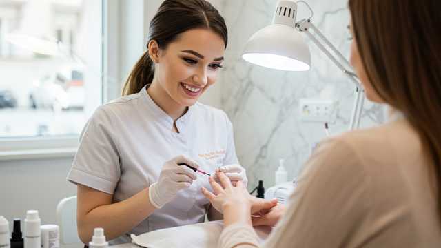 Manicurista y Pedicurista