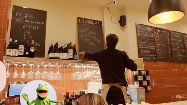 Cocinero en barra fría