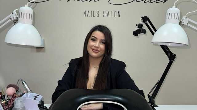 Manicurista Técnica Uñas Acrilicas