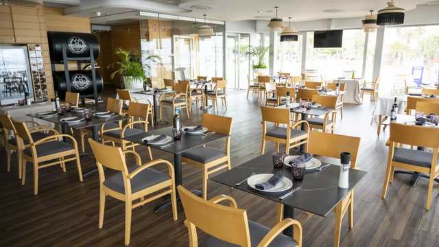 Auxiliar de coordinación de eventos y reservas / Hostess