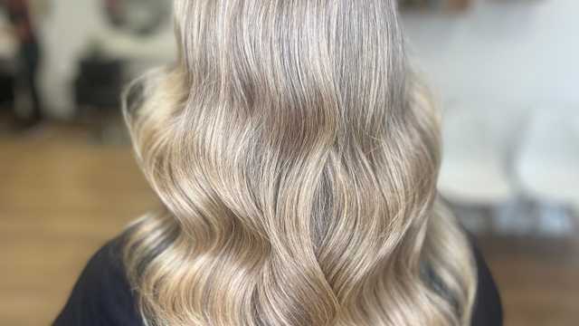 Oficial de Peluquería