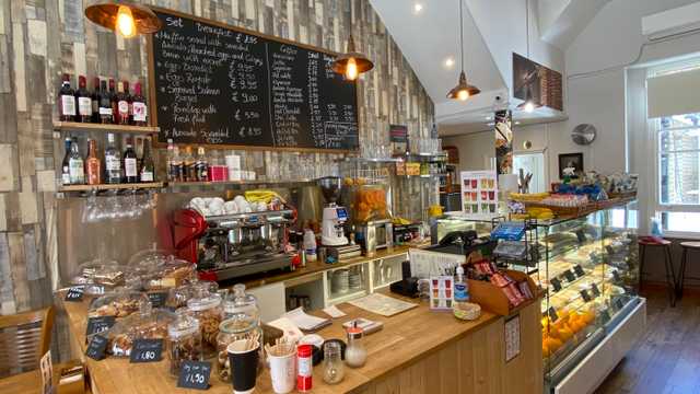 Barista and Waiter / Waitress