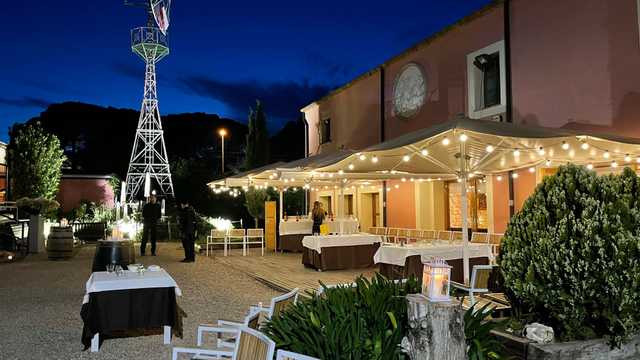 Cocinero/a y Ayudante/a de Cocina