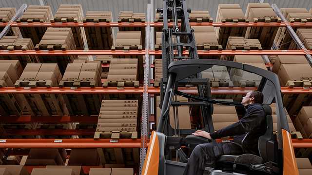 Carretillero/a retráctil empresa alimentación